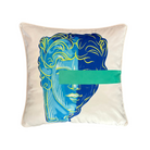 Pop Art “Blindfold” David Desenli Kadife Yastık Kılıfı – 50x50 cm – Modern Dekoratif Kırlent Kılıfı
