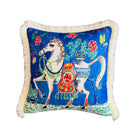 Dekoratif Beyaz At Desenli Kadife Kırlent Kılıfı ( 45 cm x 45 cm )