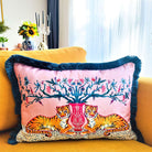 Dekoratif Kaplan Desenli Pembe Kadife Kırlent Kılıfı ( 40 x 60 cm )