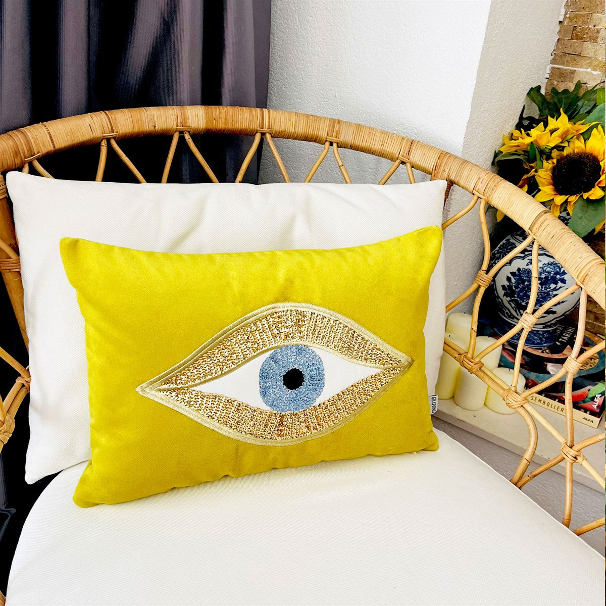 Dekoratif Pullu Göz Desenli Fıstık Yeşili Kadife Kırlent Kılıfı ( 35 cm x 50 cm )
