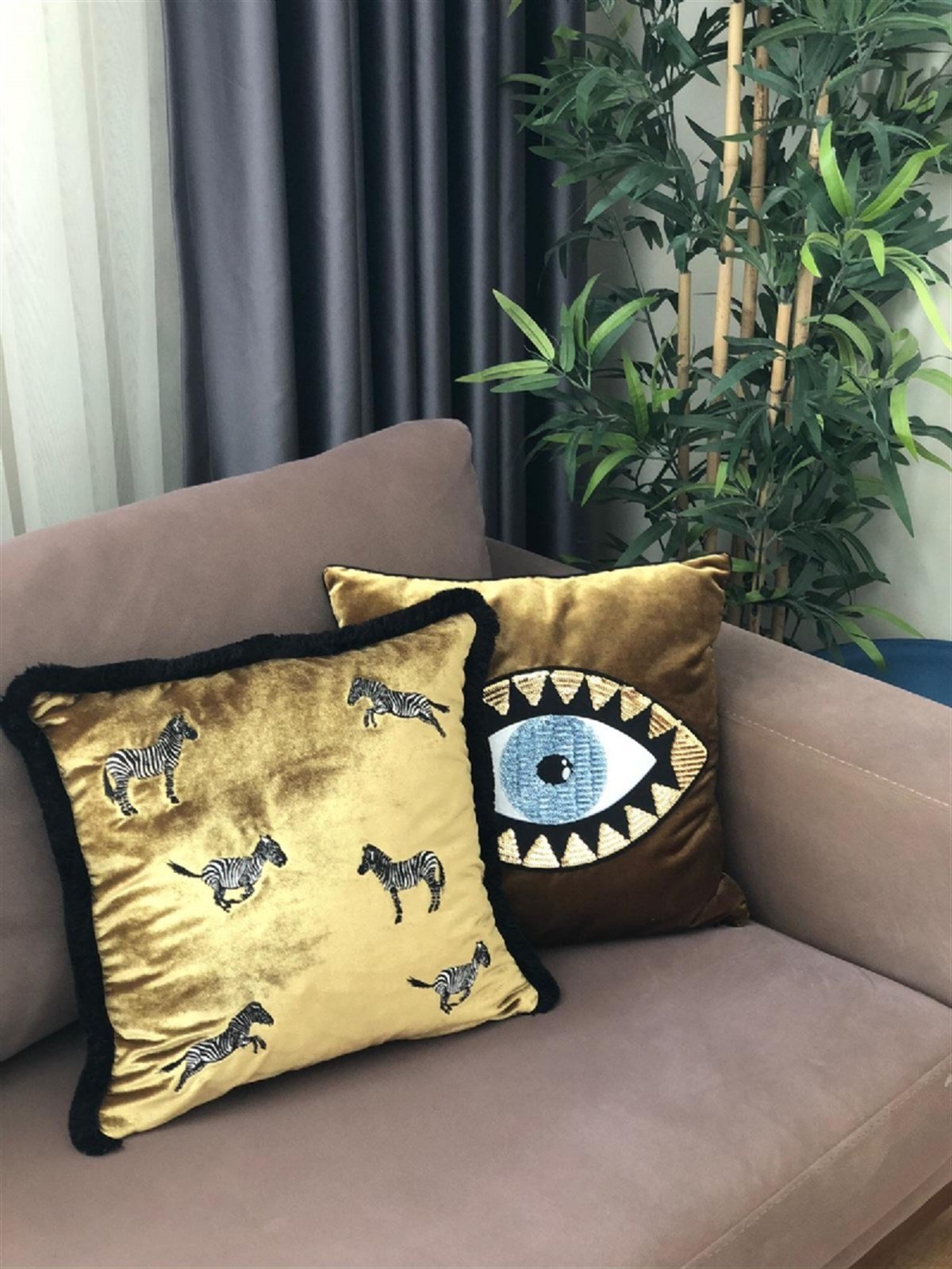 Dekoratif Zebra Desenli Gold Kadife Kırlent Kılıfı