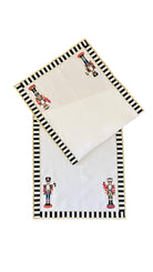 Nutcracker Runner - Siyah Beyaz Nakış Desenli Dekoratif Masa Örtüsü