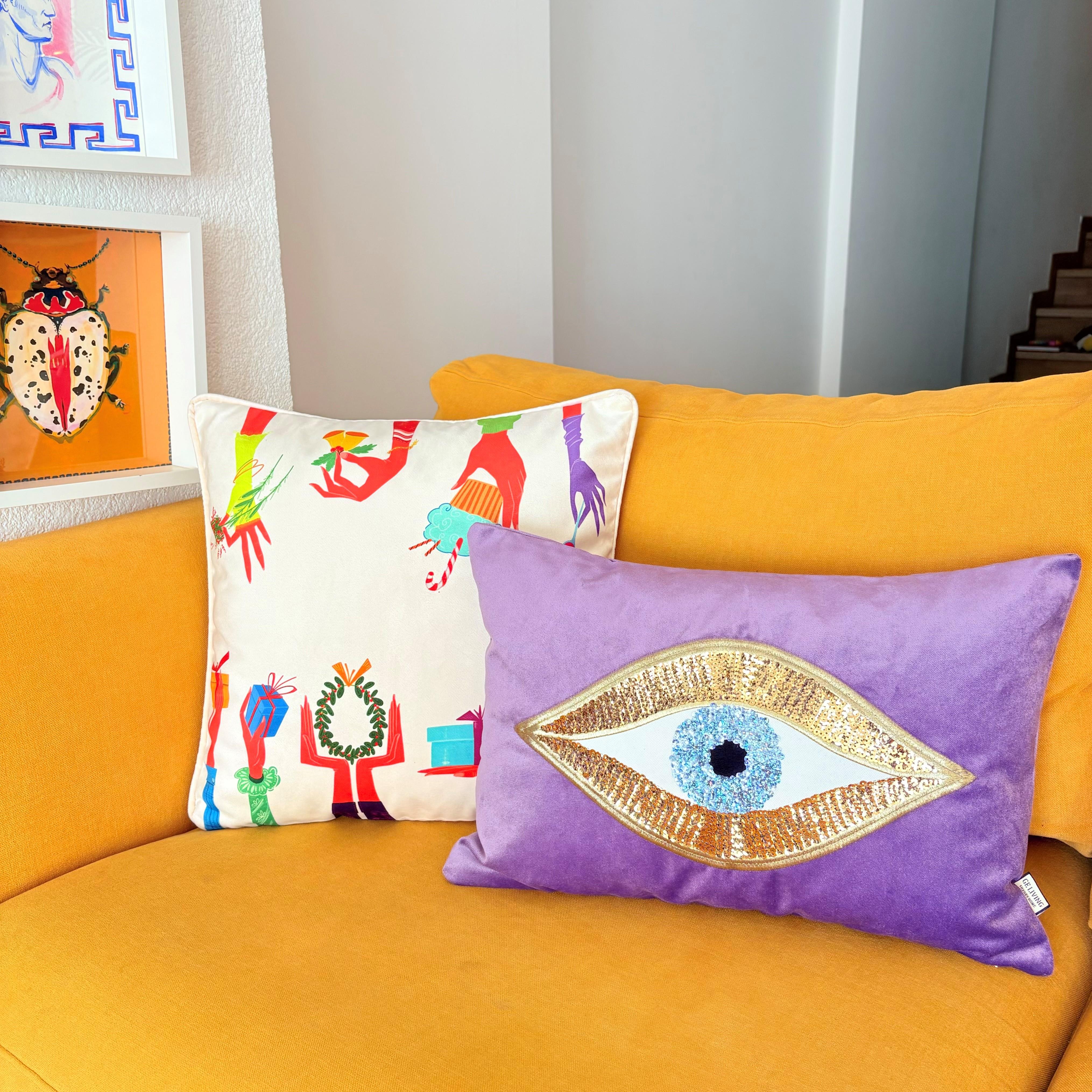 Yılbaşı Temalı Krem Kadife Kırlent Kılıfı 45 x 45