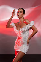 Gira Official-Beyaz Çiçek Detaylı Düşük Omuz Mini Elbise-Elbise-6-Milagron.com