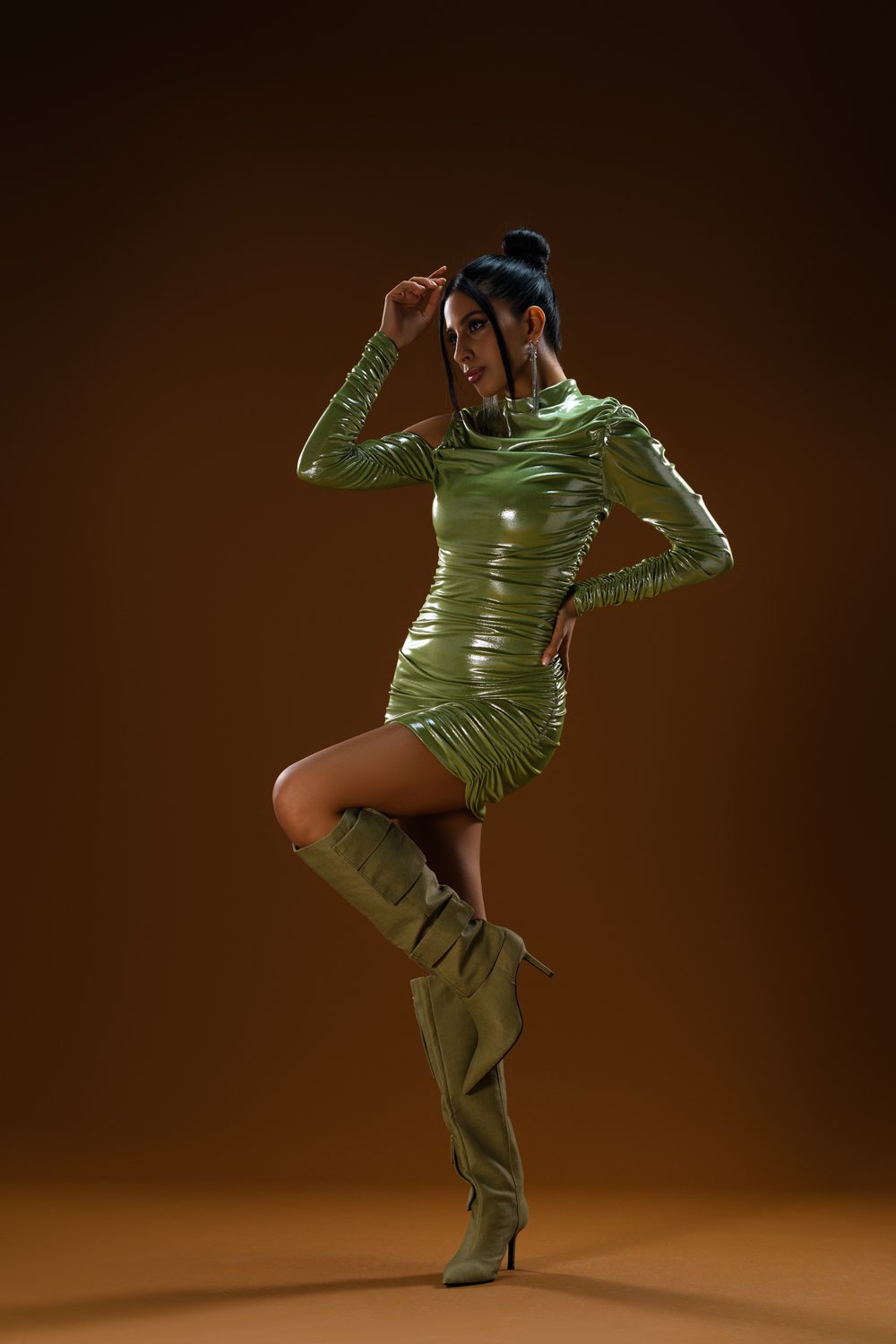 Gira Official-Metalik Yeşil Drapeli Mini Elbise-Elbise-3-Milagron.com