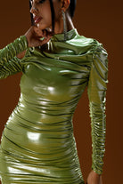 Gira Official-Metalik Yeşil Drapeli Mini Elbise-Elbise-8-Milagron.com