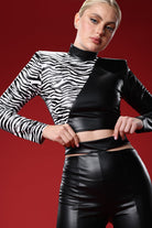 Gira Official-Siyah Beyaz Animal Print Crop Top-Crop Top-3-Milagron.com