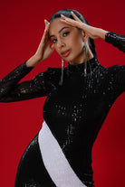 Gira Official-Siyah Payetli Beyaz Şerit Detaylı Mini Elbise-Elbise-3-Milagron.com