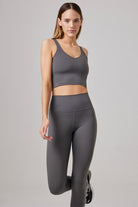 Glo Studio-Liz Glossy Crop Steel Gray | Kadın Spor Ve Fitness Crop Top-Crop Top-1-Milagron.com