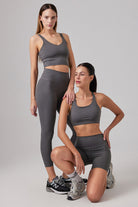 Glo Studio-Liz Glossy Crop Steel Gray | Kadın Spor Ve Fitness Crop Top-Crop Top-3-Milagron.com
