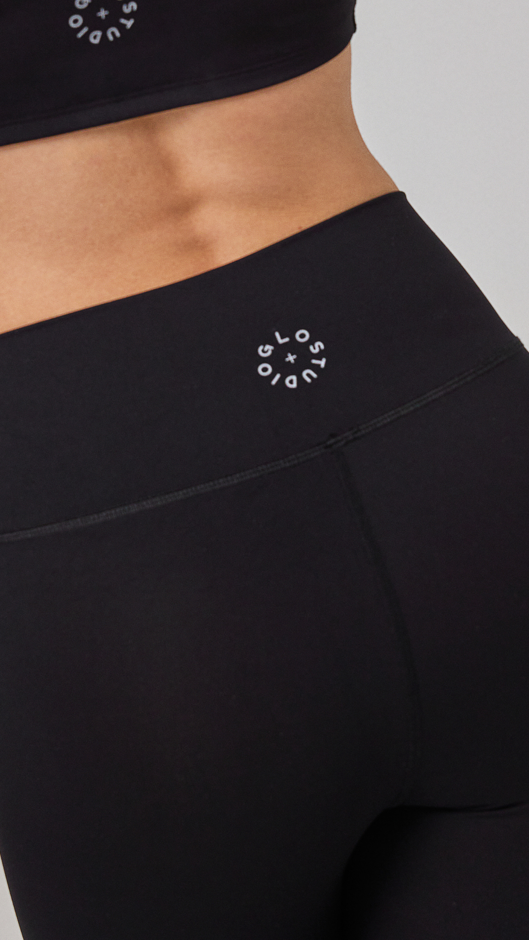 Glo Studio-Narin Glossy Legging Jet Black-Tayt-4-Milagron.com