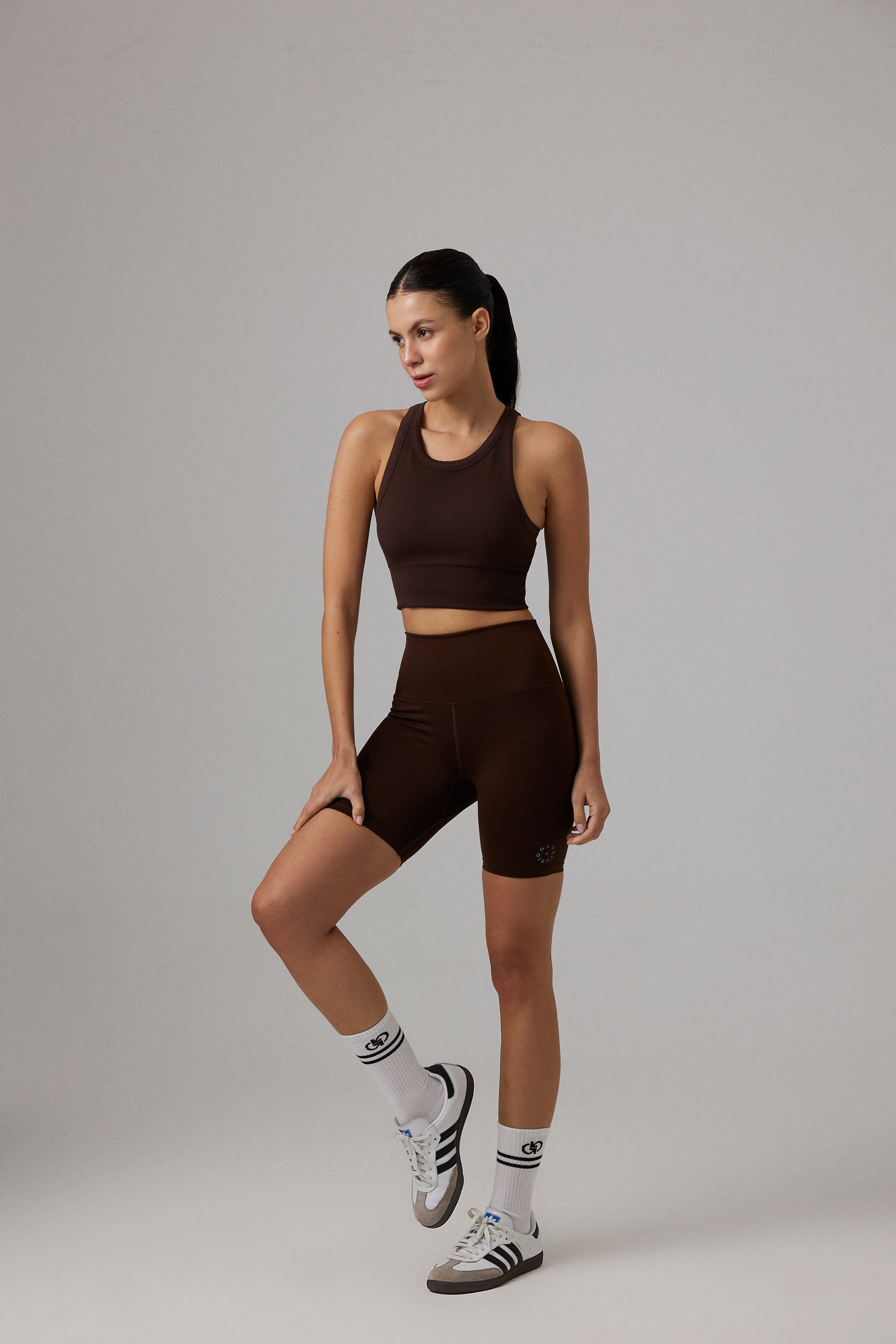 Glo Studio-Paris Seamless Biker Shorts Mocha-Şort-1-Milagron.com