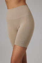 Glo Studio-Paris Seamless Biker Shorts Stone-Şort-2-Milagron.com