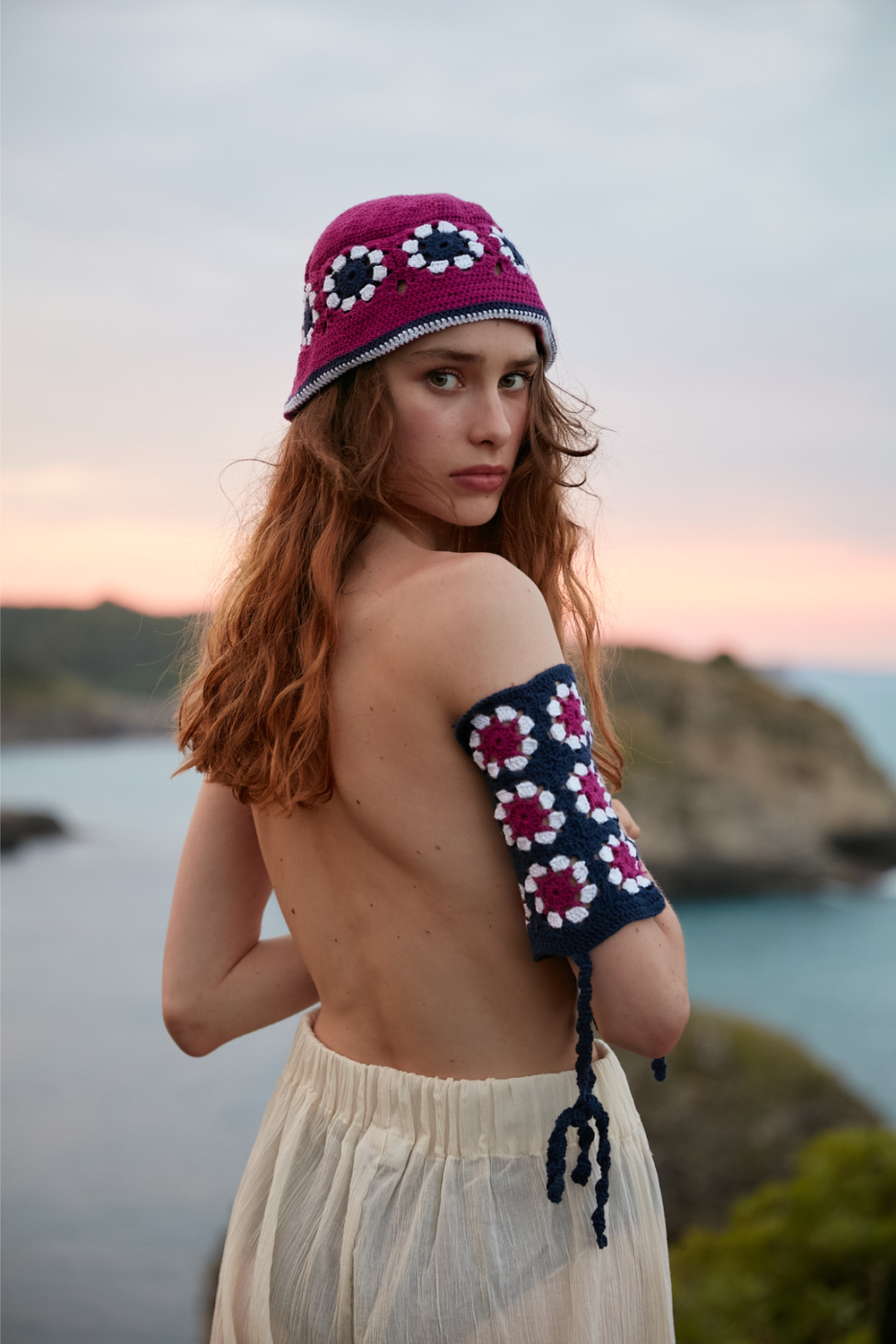 Handarte Los Angeles-Lacivert El örgüsü "Motifli" Crop-Crop Top-3-Milagron.com
