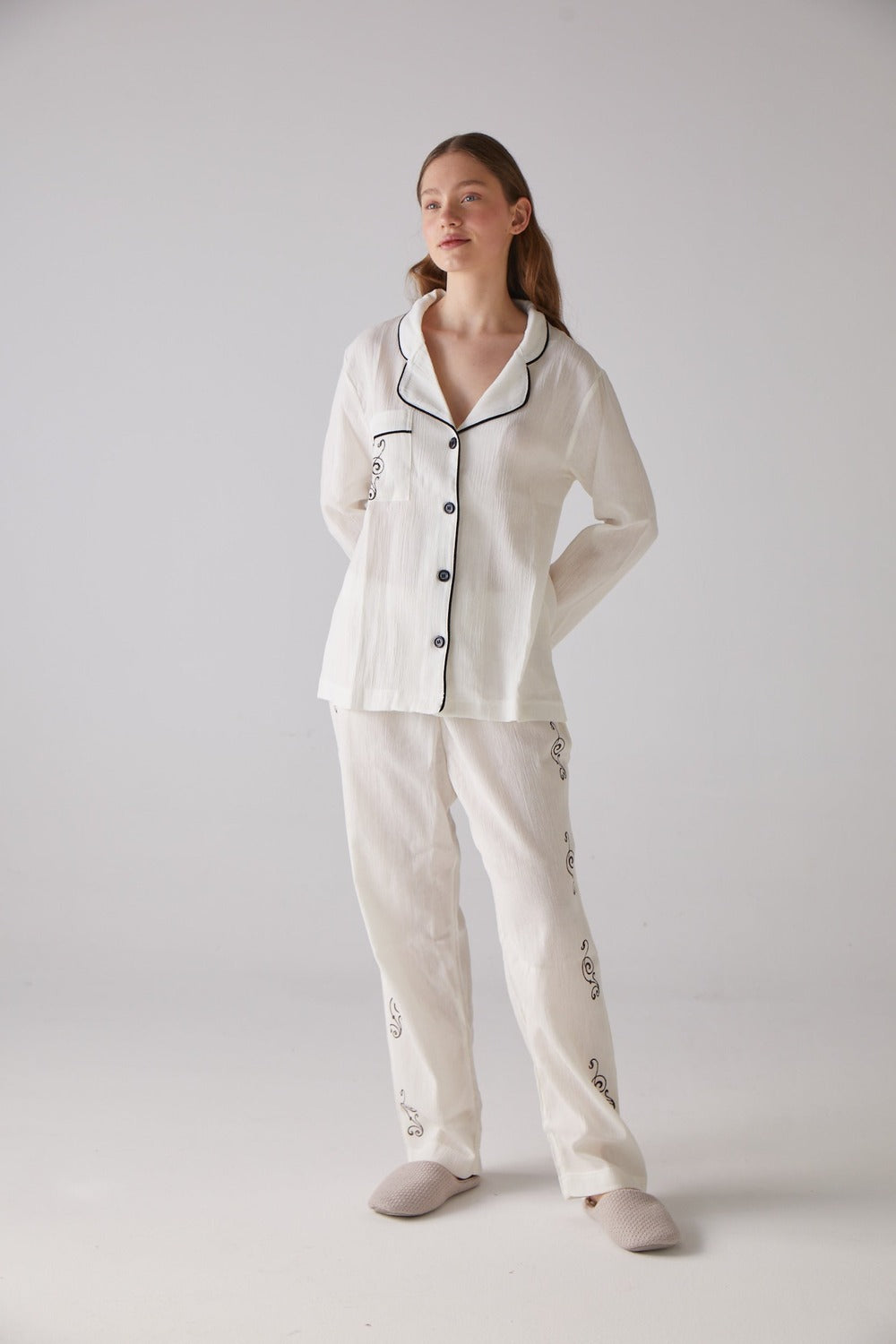 Handarte Los Angeles-Nota Desen Beyaz Uzun Pijama Takımı-Pijama Takımı-1-Milagron.com