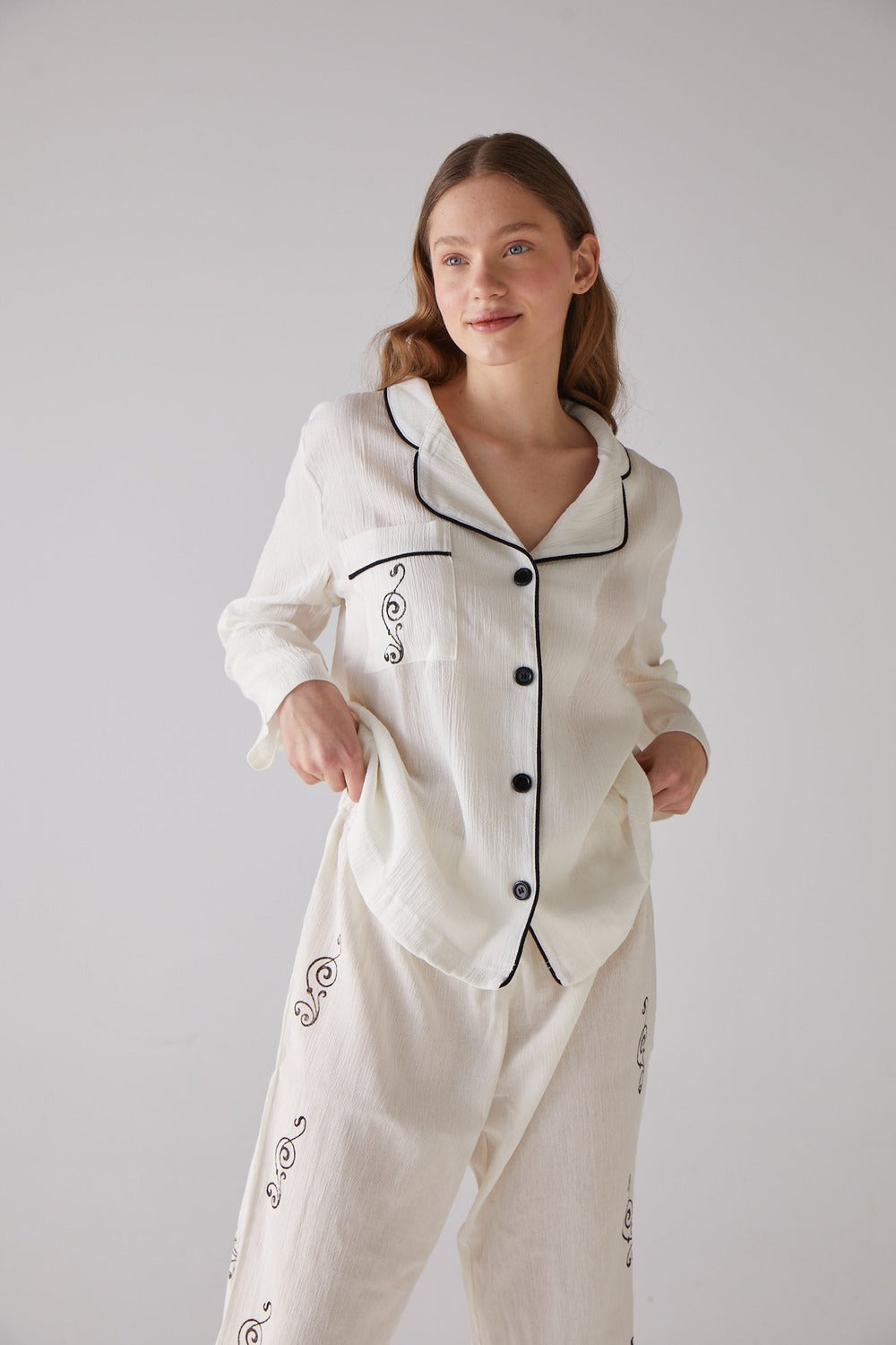 Handarte Los Angeles-Nota Desen Beyaz Uzun Pijama Takımı-Pijama Takımı-4-Milagron.com