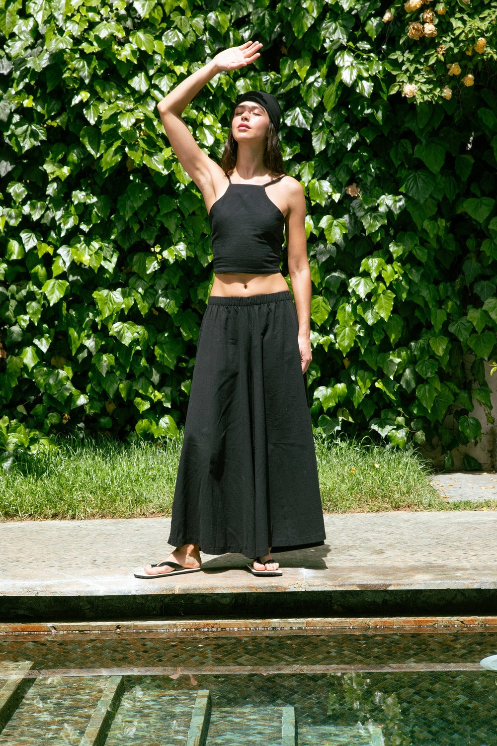 Handarte Los Angeles-Siyah Şile Bezi Kare Crop-Crop Top-7-Milagron.com