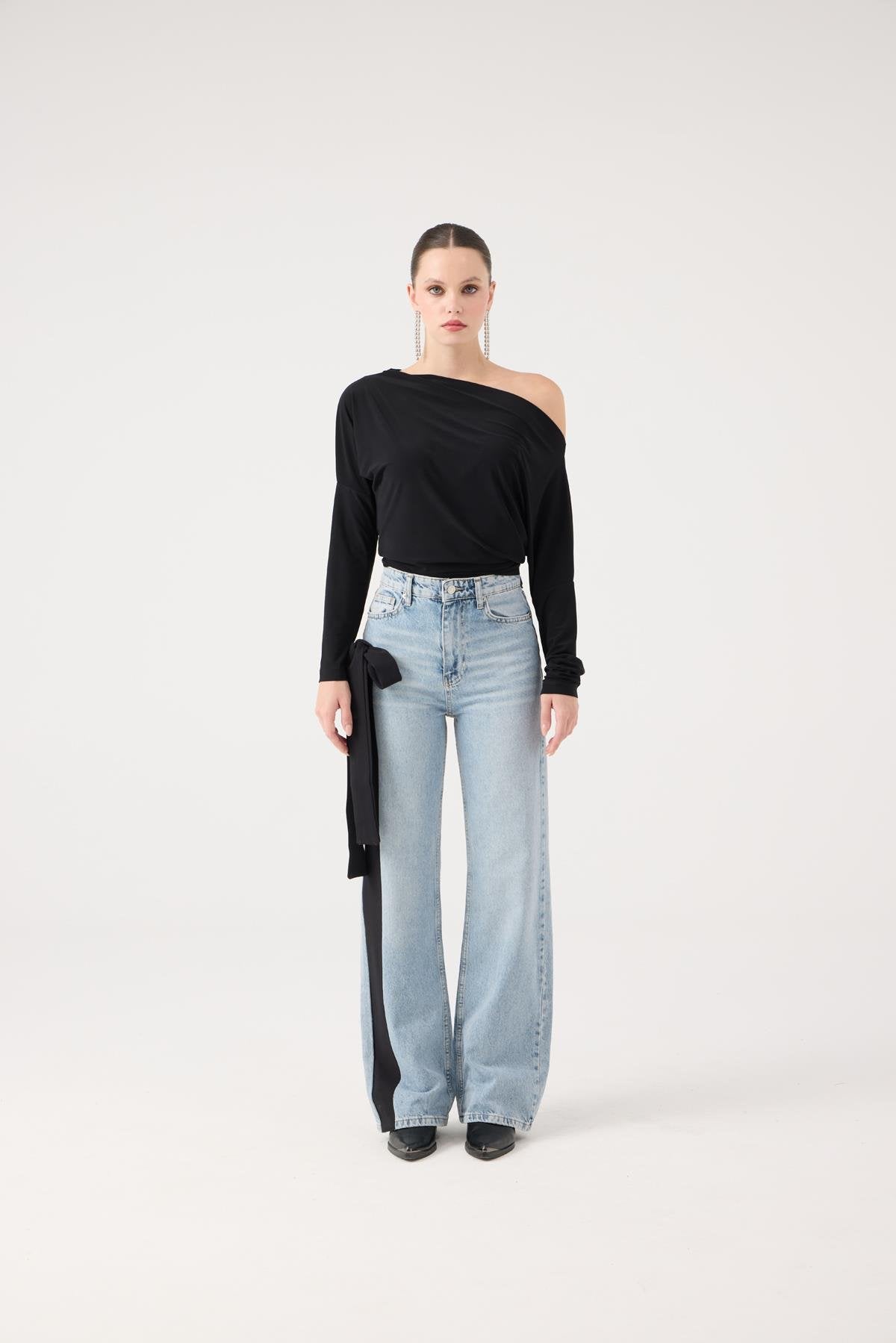 Asimetrik Yaka Talia Bluz Siyah