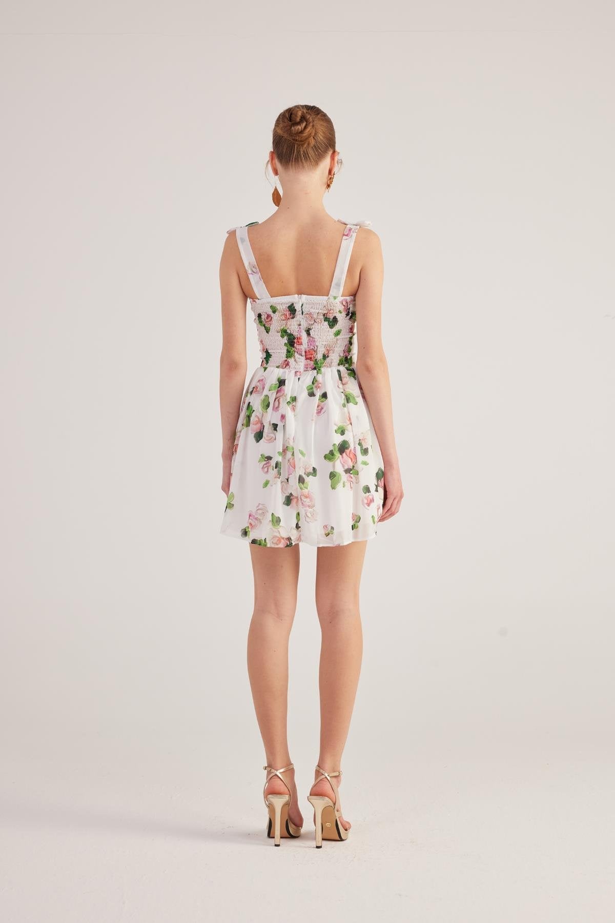 Askıları Kurdeleli Gloplu Çiçekli Mini Şifon Esther Elbise Beyaz