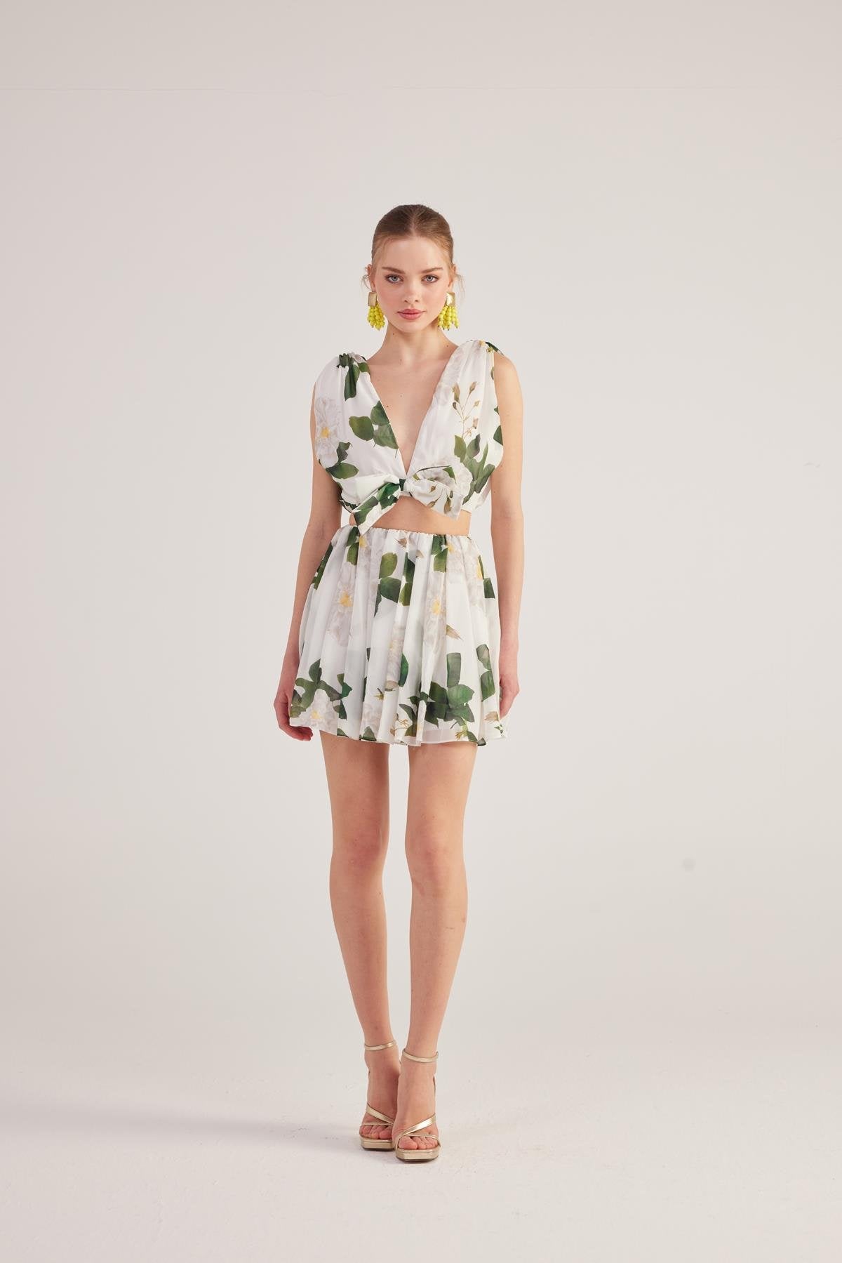 Çiçekli Çıkarılabilir Kurdele Aksesuarlı Şifon Frances Takım Beyaz