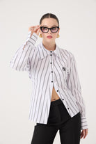 Çizgili Belden Oturmalı Betty Gömlek Beyaz