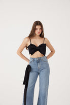 Kurdele Görünümlü Crop Jazmin Bluz Siyah