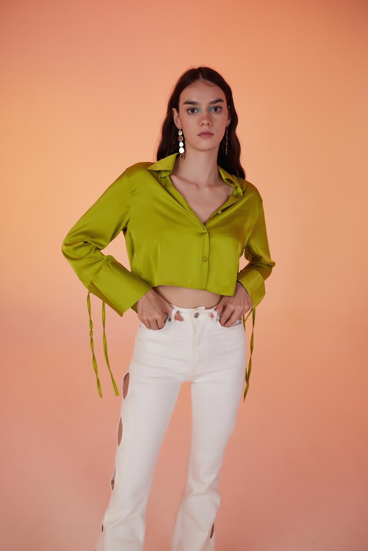 Özel Dokulu Saten Crop Silky Gömlek Yeşil