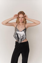 Üçgen Kesim Boyundan Bağlamalı Glammy Crop Gümüş