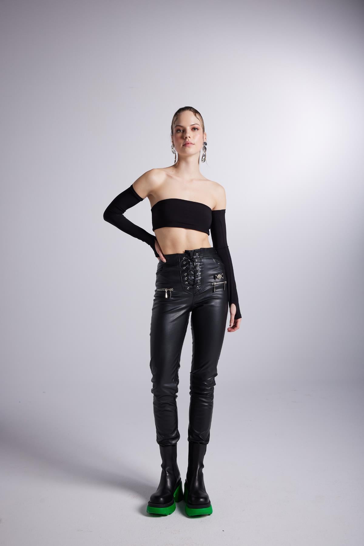 Holly Lolly-Vegan Deri Pantolon – Si̇yah-Pantolon-3-Milagron.com