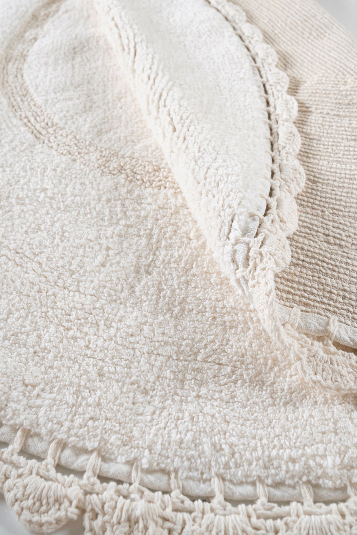 Irya-Cathy Yuvarlak Banyo Paspası %100 Pamuk 100x100 Ekru-Banyo Paspası-6-Milagron.com