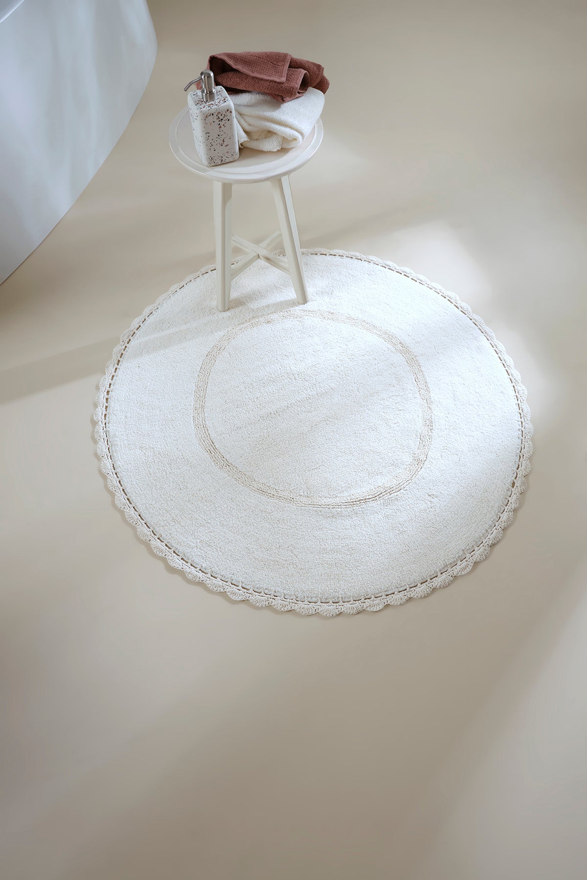 Irya-Cathy Yuvarlak Banyo Paspası %100 Pamuk 100x100 Ekru-Banyo Paspası-7-Milagron.com