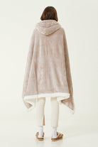 Irya-Es Parla Karmen Giyilebilir Battaniye Bej-Giyilebilir Battaniye-5-Milagron.com