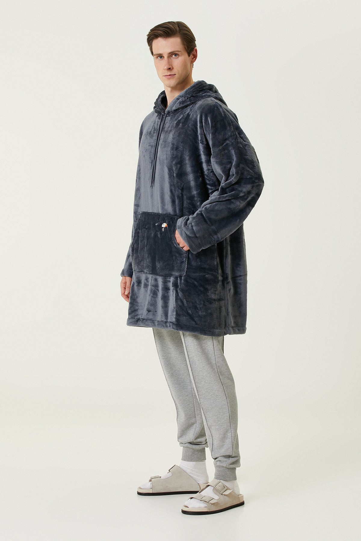 Irya-Es Parla Lexi Panço Antrasit-Giyilebilir Battaniye-4-Milagron.com