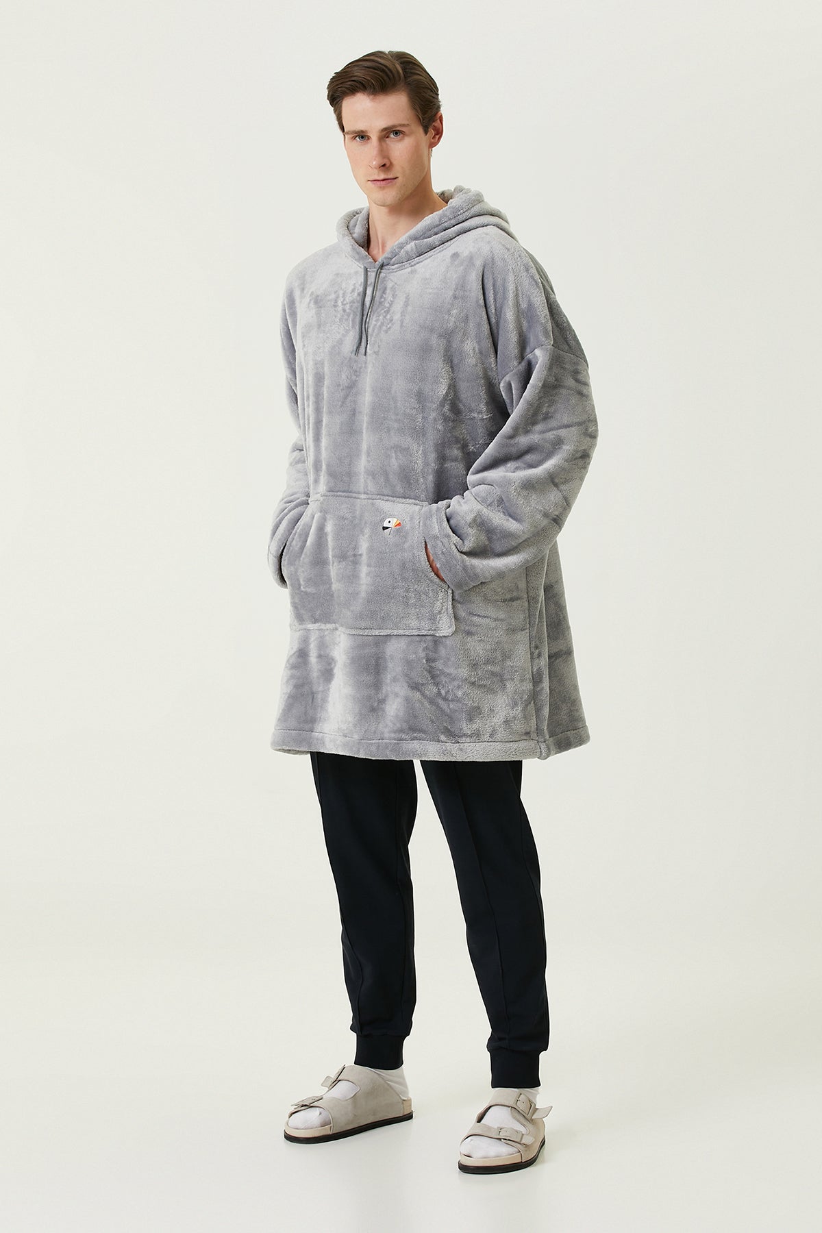 Irya-Es Parla Lexi Panço Gri-Giyilebilir Battaniye-4-Milagron.com