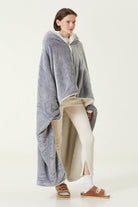 Irya-Es Parla Lona Giyilebilir Battaniye Oversize Gri-Giyilebilir Battaniye-3-Milagron.com