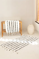 Irya-In Lines 2’li Takım Banyo Paspası %100 Pamuk 40x60 + 60x90 Siyah çizgili-Banyo Paspası-1-Milagron.com