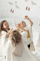 Irya-Joy Of Colors Organik Pamuk Müslin Detaylı çocuk Panço Bej-Çocuk Pançosu-3-Milagron.com