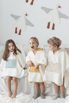 Irya-Joy Of Colors Organik Pamuk Müslin Detaylı çocuk Panço Hardal-Çocuk Pançosu-6-Milagron.com