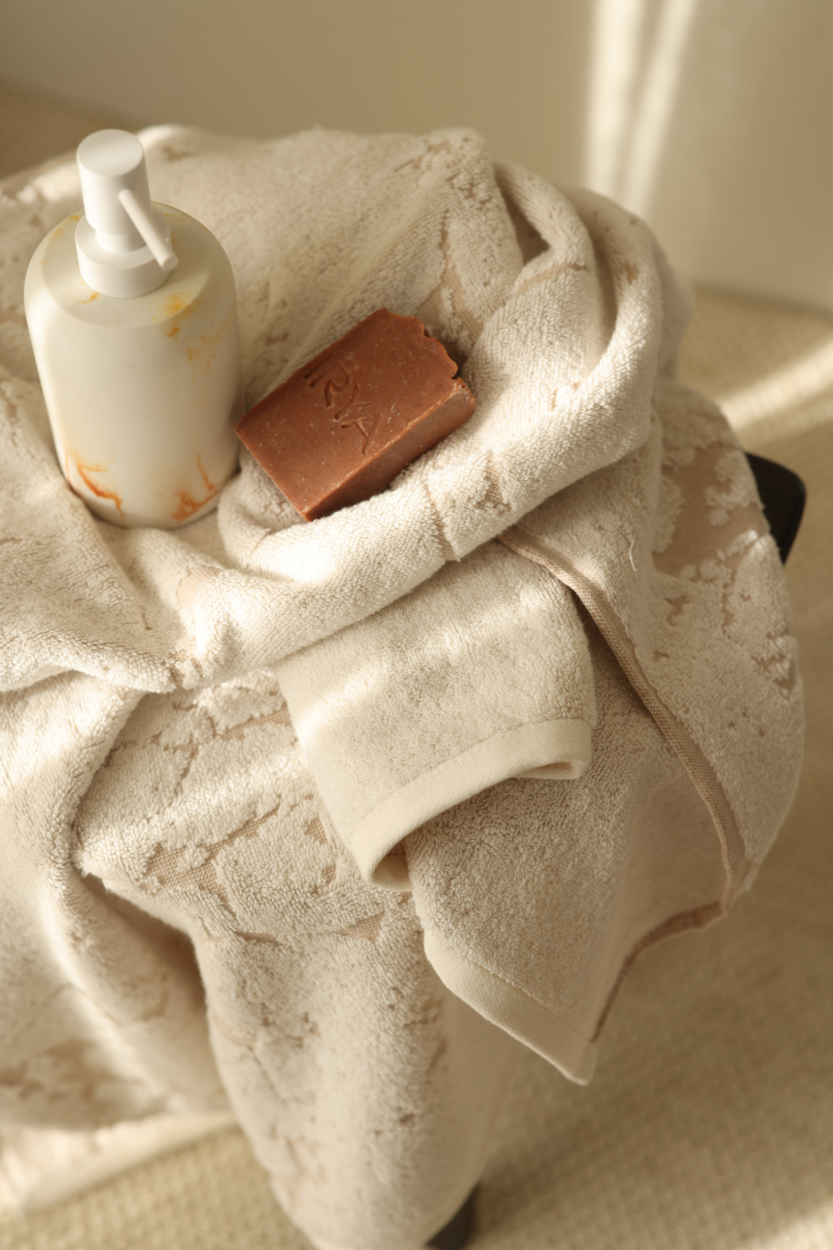 İRYA-Marble %100 Pamuk Jakarlı El Havlusu 50x90 Cm Krem-Havlu & Peştamal-2-Milagron.com