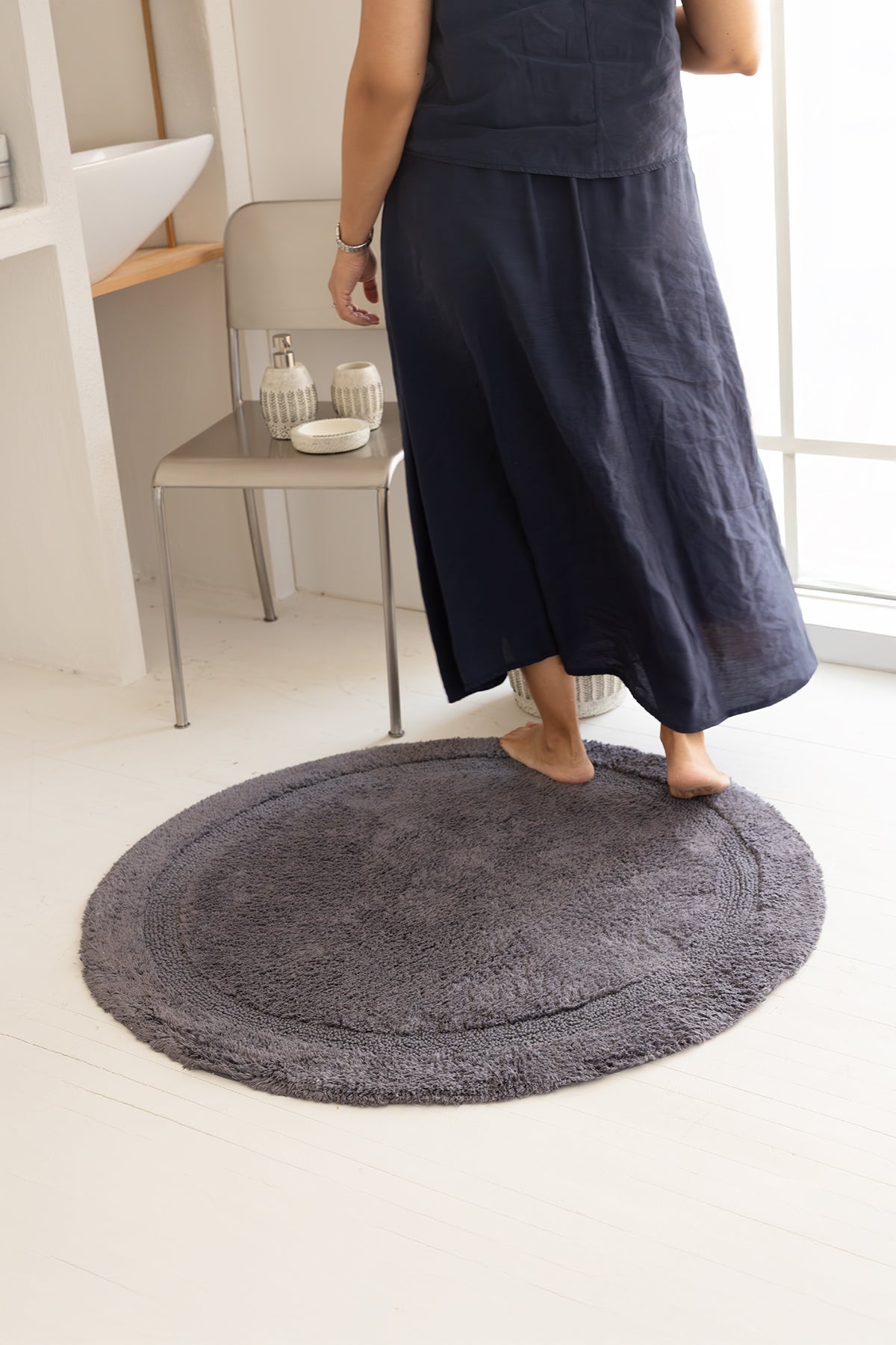 İRYA-Puffed Yuvarlak Banyo Paspası %100 Pamuk 100X100 Antrasit-Paspas-3-Milagron.com