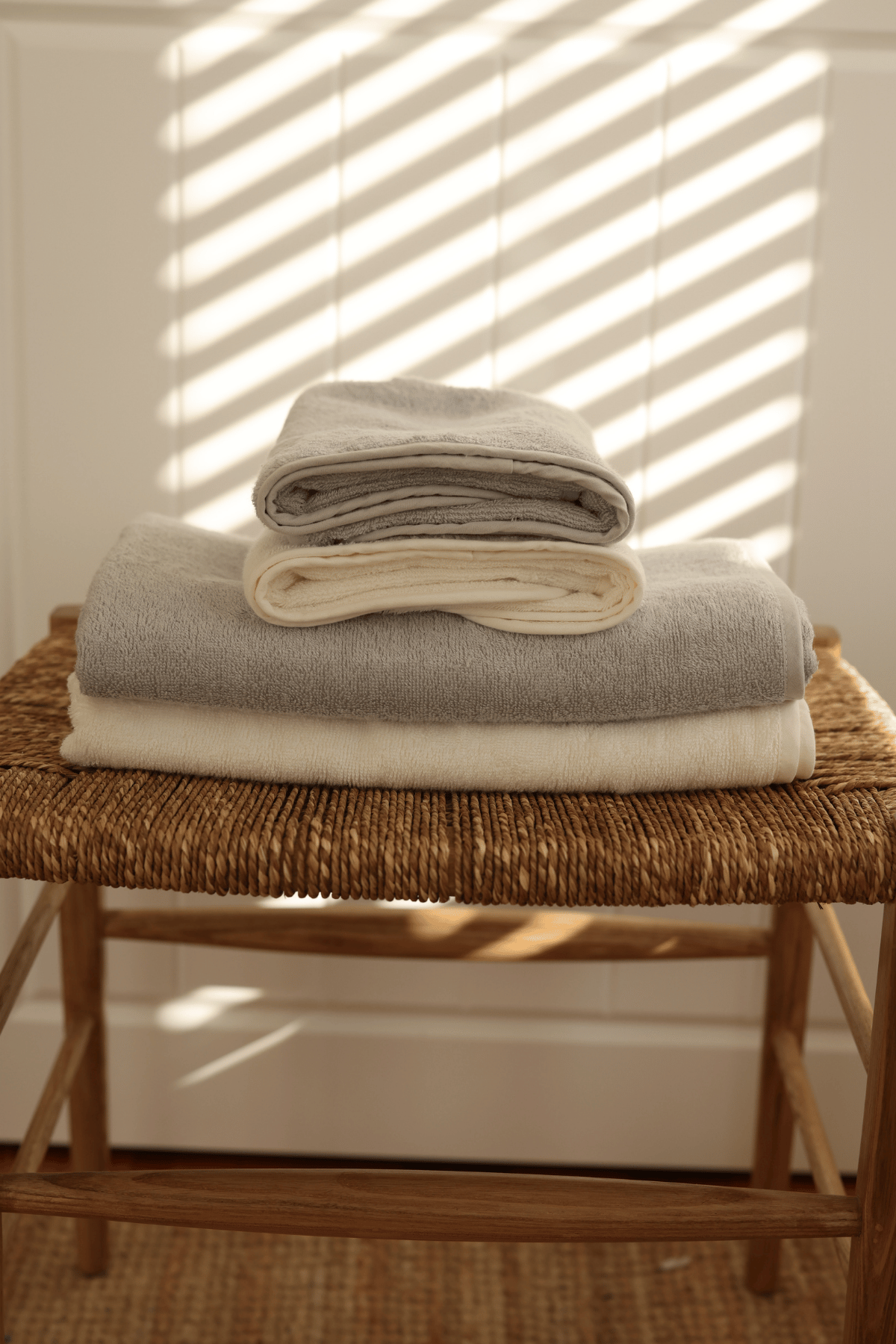 İRYA-Sedef Bambu Nakışlı El Havlusu 50X90 Cm Gri-Havlu & Havlu Setleri-5-Milagron.com