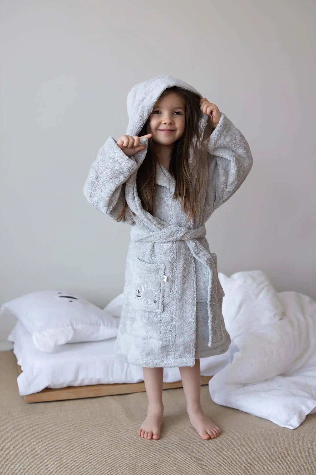 İRYA-Tiny Koala Organik Pamuk Nakışlı Çocuk Bornoz Gri-Bornoz-1-Milagron.com