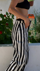 Iamlovein-He Simply Takes Me On His Shoulders Trousers-Pantolon-3-Milagron.com