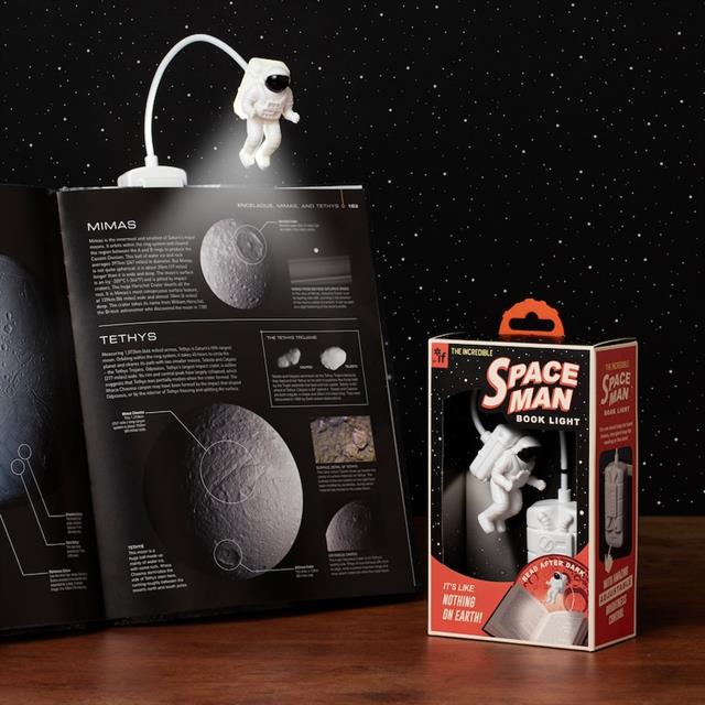 If-İf Işıklı & özel Kutusunda Kitap Ayracı Spaceman-Kitap Ayracı-5-Milagron.com