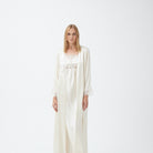 İpek Kıramer-Bellina Silk Robe Ecru-Sabahlık-1-Milagron.com