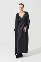 İpek Kıramer-SORUNLU - Diamond Silk Long Chemise Ve Robe Black-Pijama Takımı-1-Milagron.com