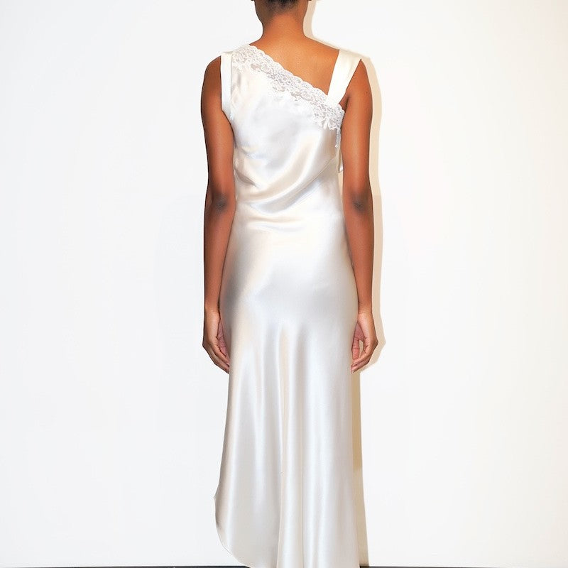 İpek Kıramer-Helen Silk Chemise Ecru-Gecelik-4-Milagron.com