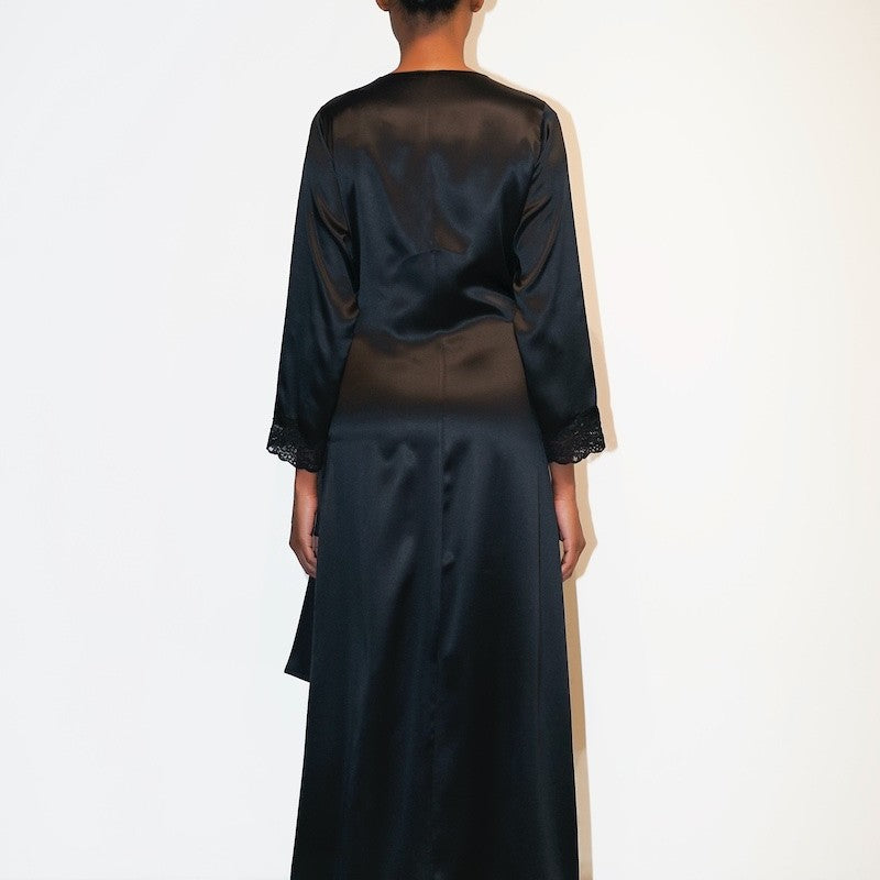 İpek Kıramer-Helen Silk Robe Black-Sabahlık-3-Milagron.com