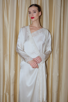 İpek Kıramer-Helen Silk Robe Ecru-Sabahlık-1-Milagron.com