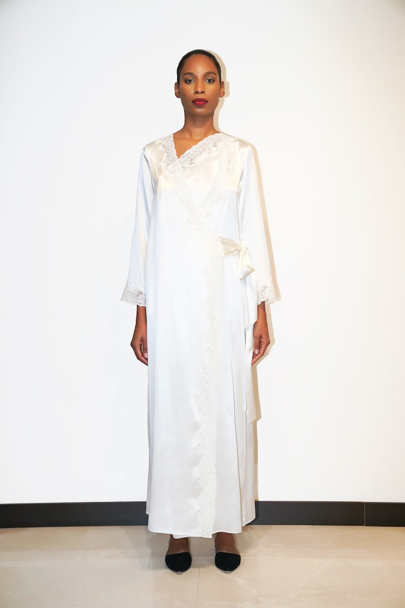 İpek Kıramer-Helen Silk Robe Ecru-Sabahlık-2-Milagron.com